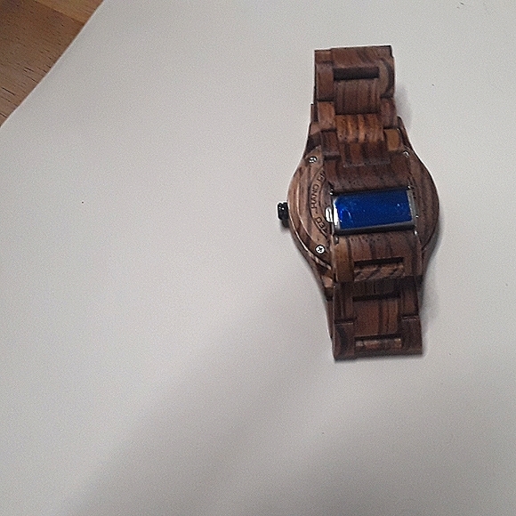 Wood watch new about 15 centimeters around clasped beautifully made - Picture 5 of 6